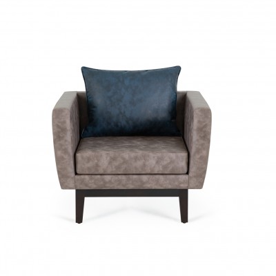MS008 | WINGED CHAIR