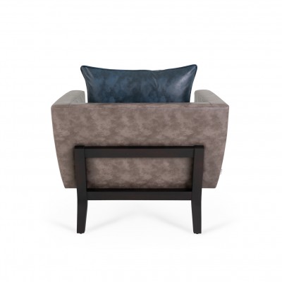 MS008 | WINGED CHAIR